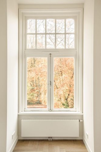 Fensterglas wird gereinigt